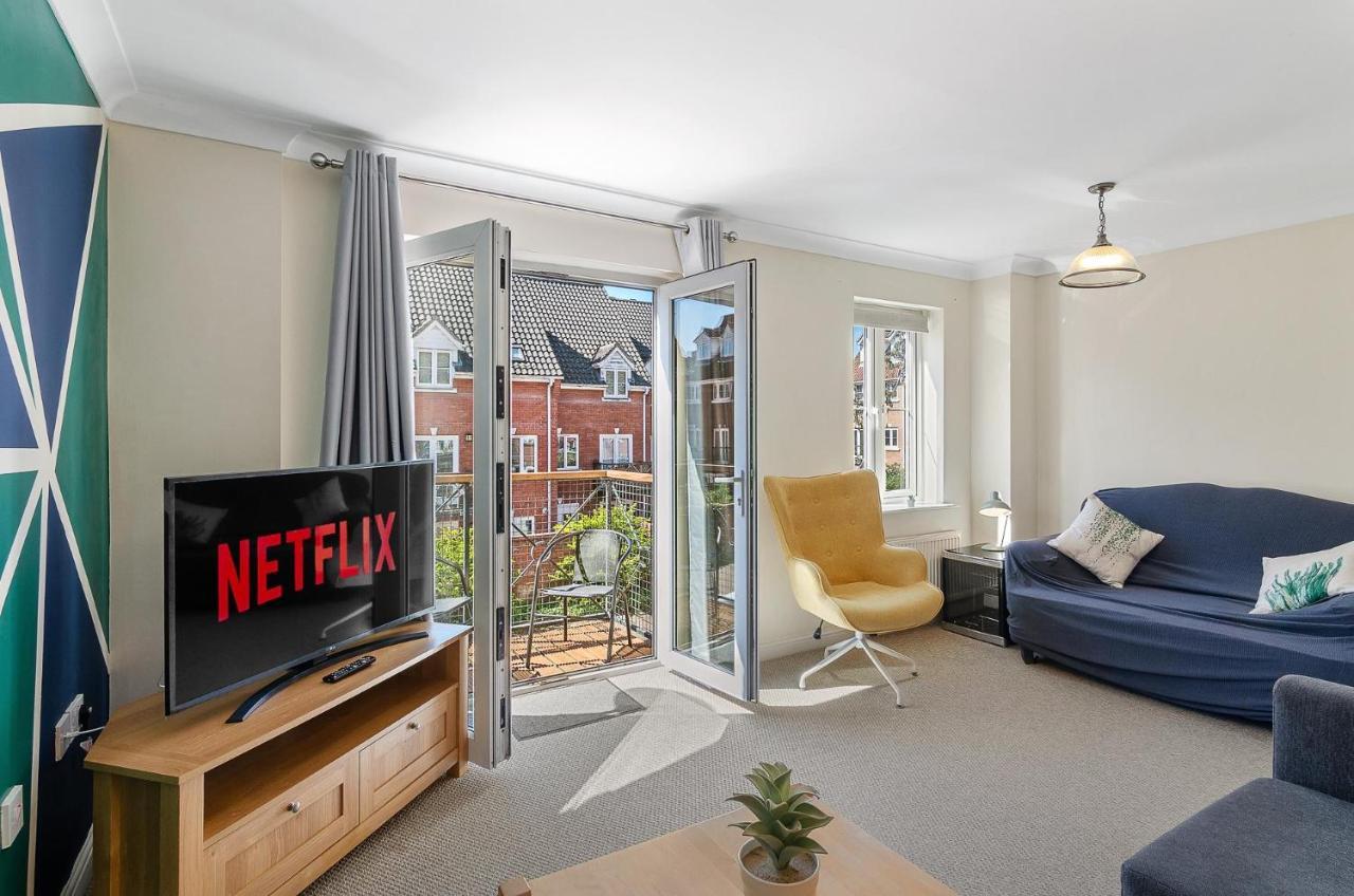 4Br Townhouse Wbalcony Free Parking Fast Wi-Fi NWI Exterior foto