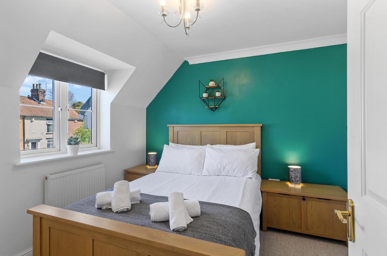 4Br Townhouse Wbalcony Free Parking Fast Wi-Fi NWI Exterior foto