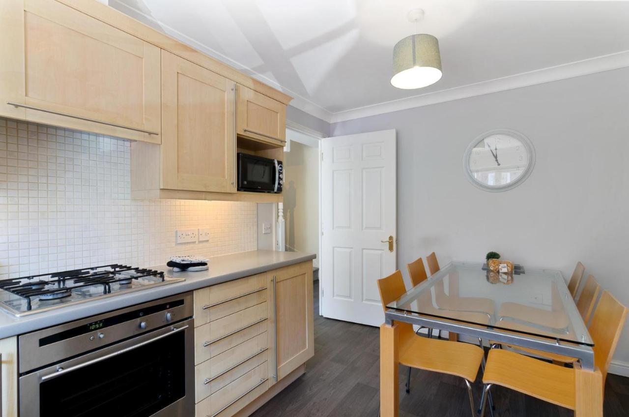 4Br Townhouse Wbalcony Free Parking Fast Wi-Fi NWI Exterior foto
